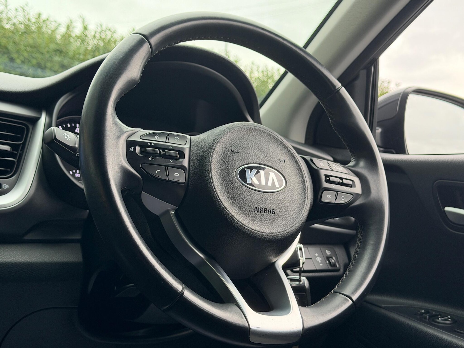 Used Kia Stonic 2018 for sale - 77156724: Photo 41