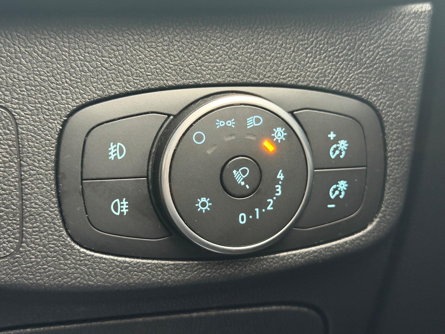 Used Ford Focus 2018 for sale - 76886768: Photo 56