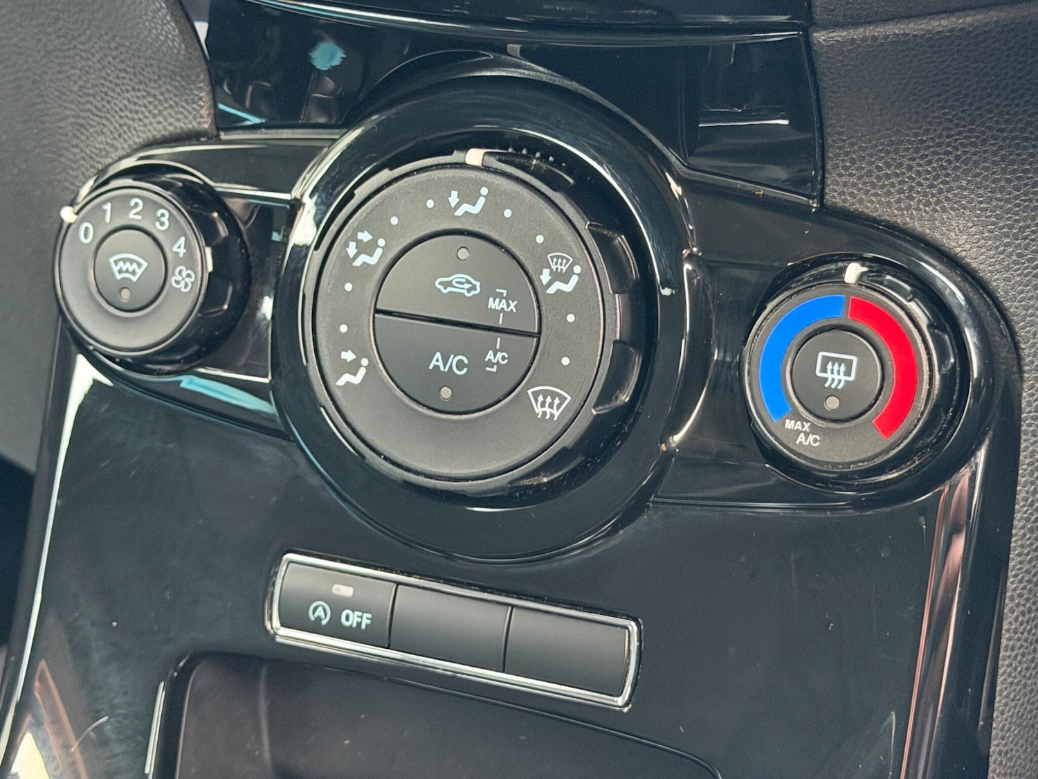 Used Ford Fiesta 2017 for sale - 77376257: Photo 46