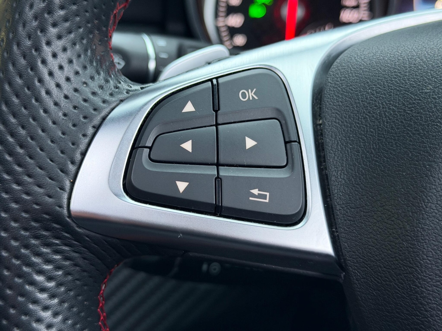 Used Mercedes-Benz A-Class 2015 for sale - 77331139: Photo 46