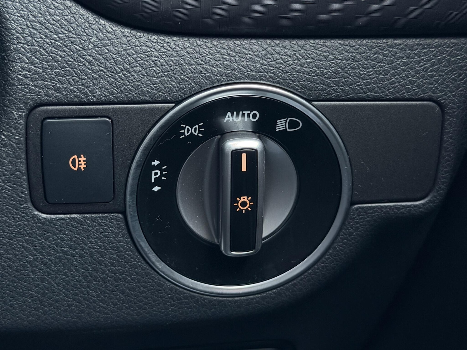 Used Mercedes-Benz A-Class 2015 for sale - 77331139: Photo 57