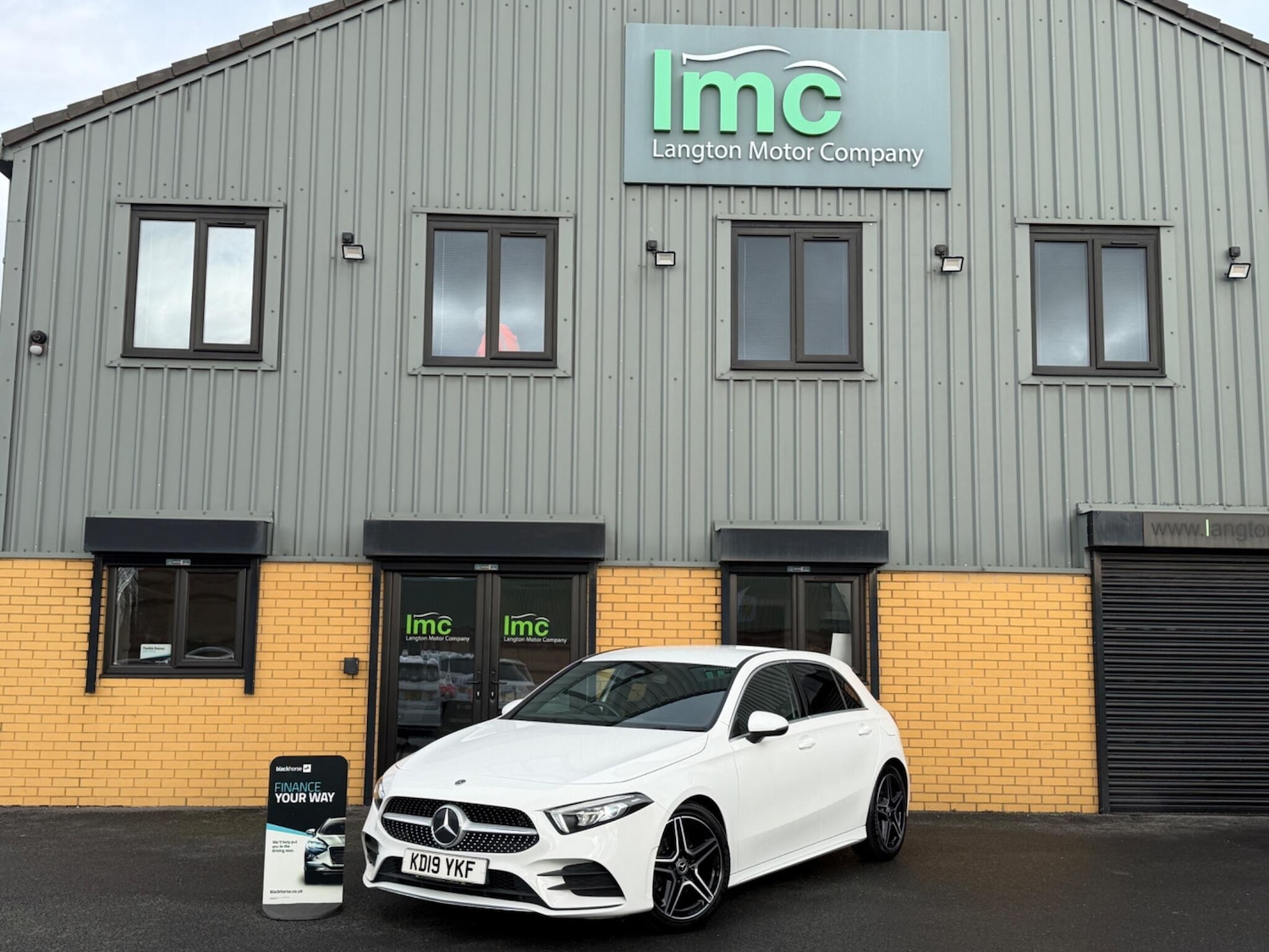 Used Mercedes-Benz A-Class for sale - 77657802: Photo 2