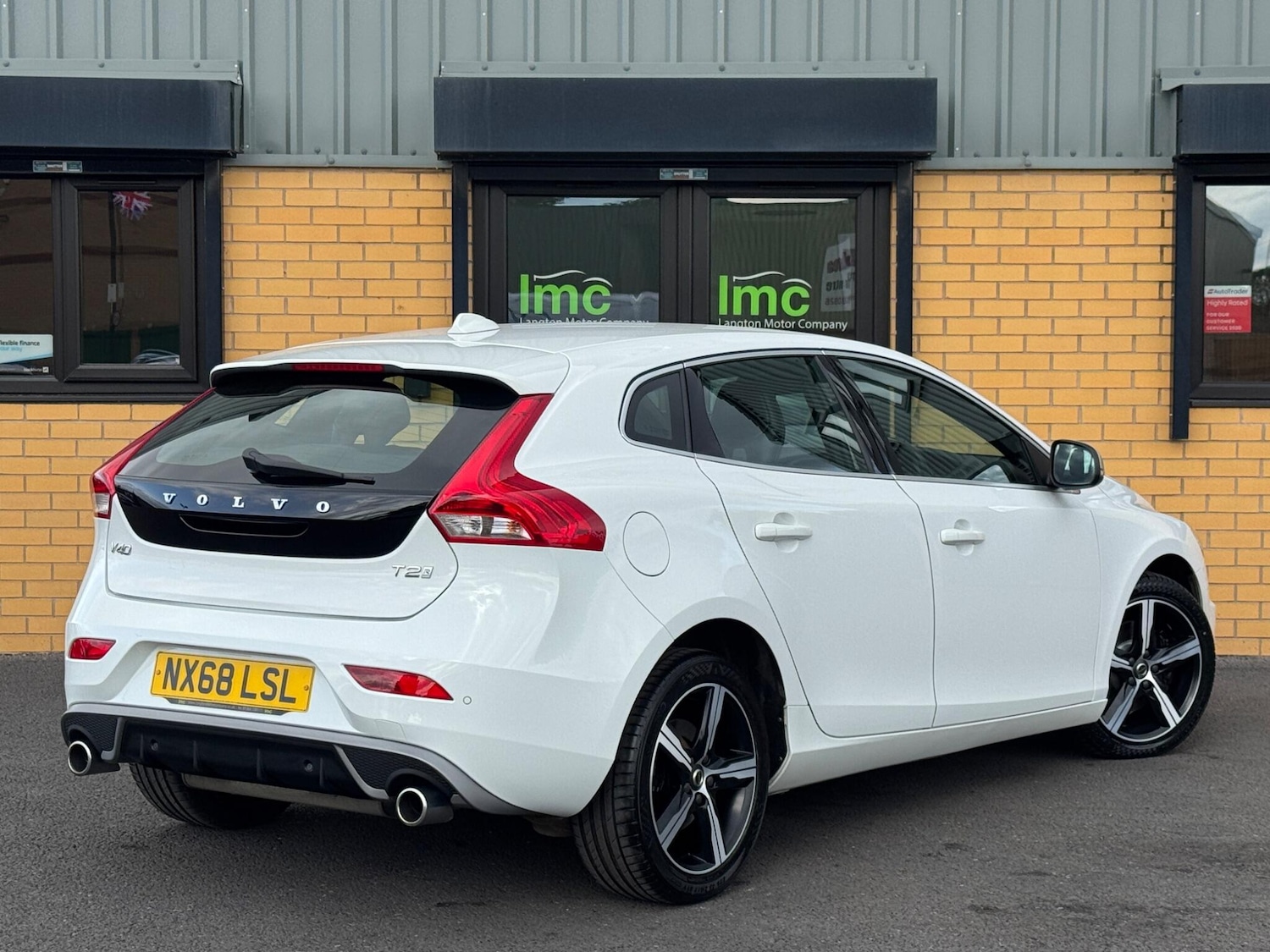 Used Volvo V40 2019 for sale - 76886117: Photo 14