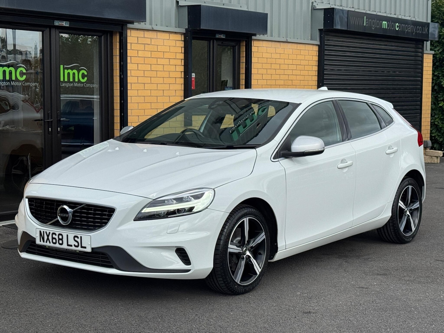 Used Volvo V40 2019 for sale - 76886117: Photo 24