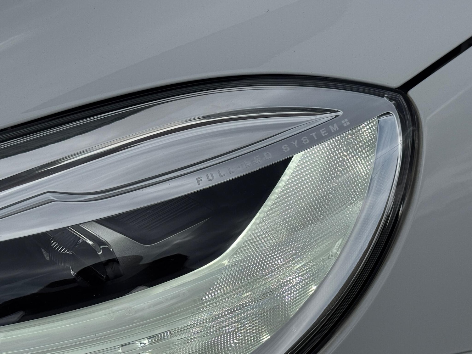 Used Volvo V40 2019 for sale - 76886117: Photo 26