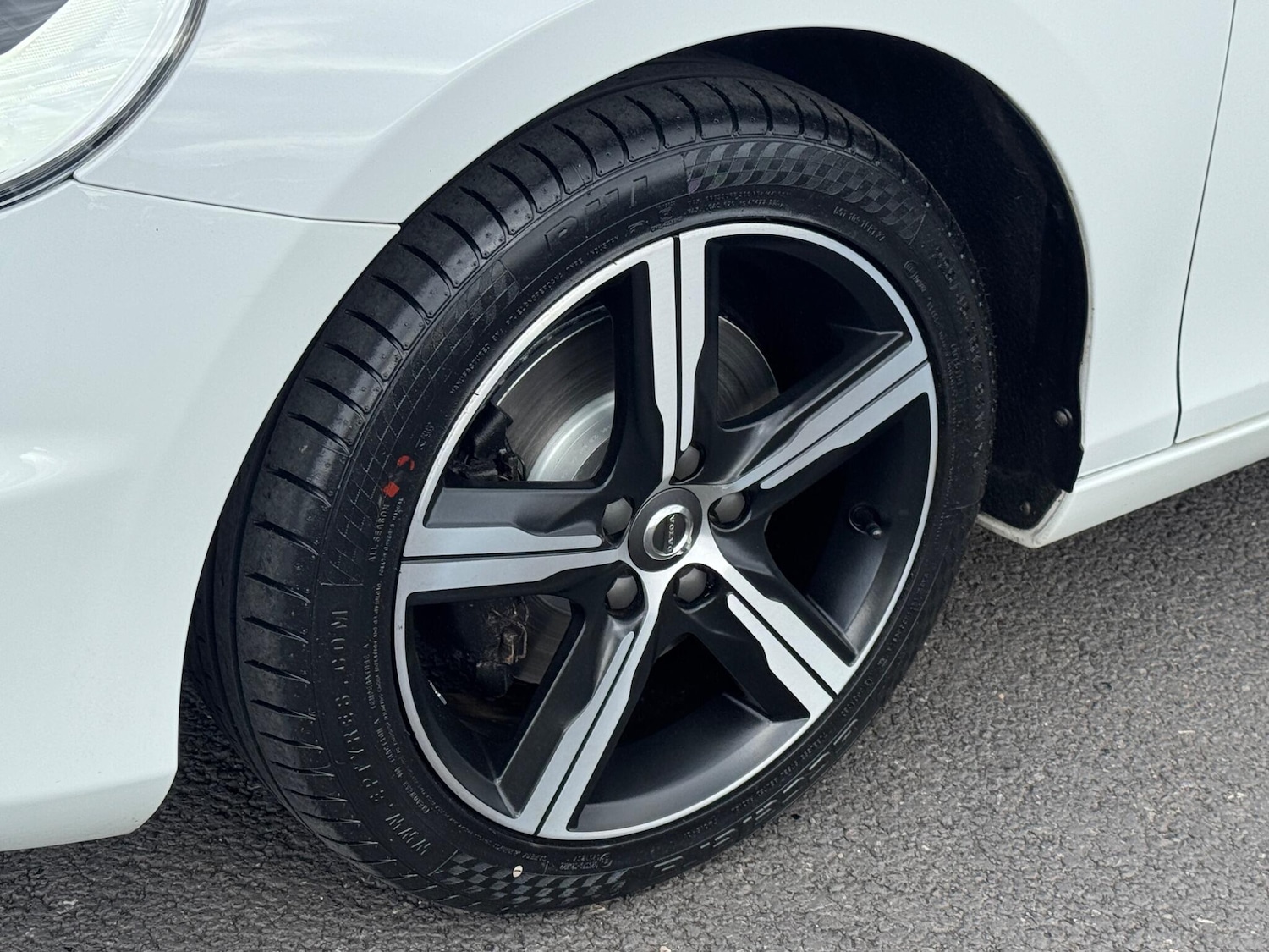 Used Volvo V40 2019 for sale - 76886117: Photo 27