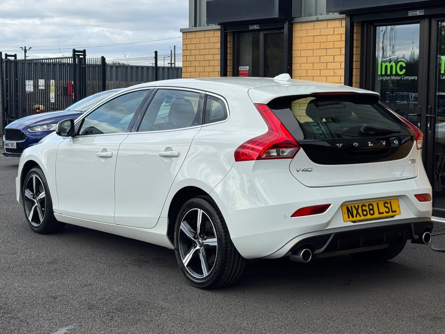 Used Volvo V40 2019 for sale - 76886117: Photo 28