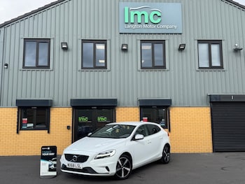 Used Volvo V40 2019 for sale - 76886117: Photo