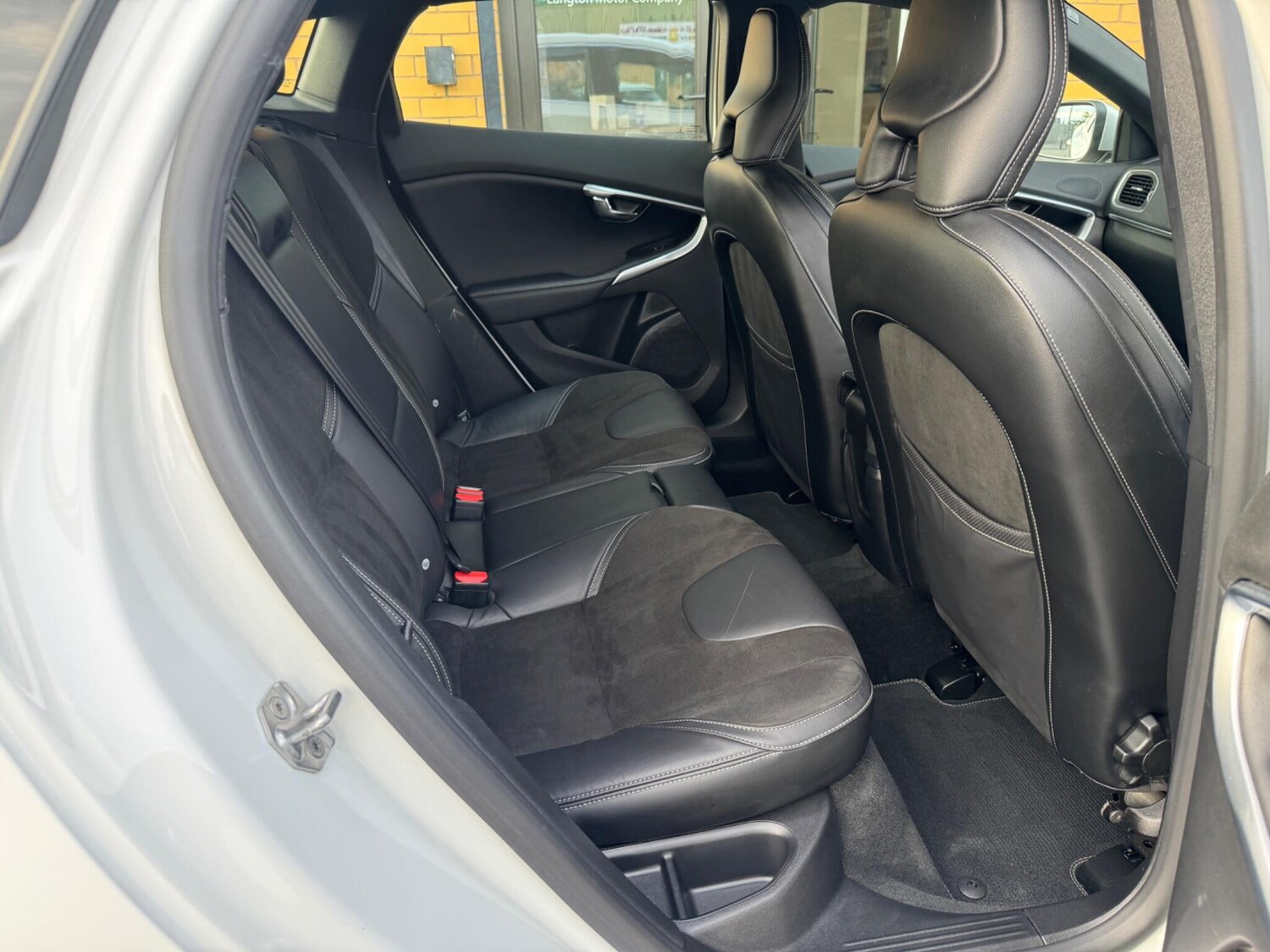 Used Volvo V40 2019 for sale - 76886117: Photo 35