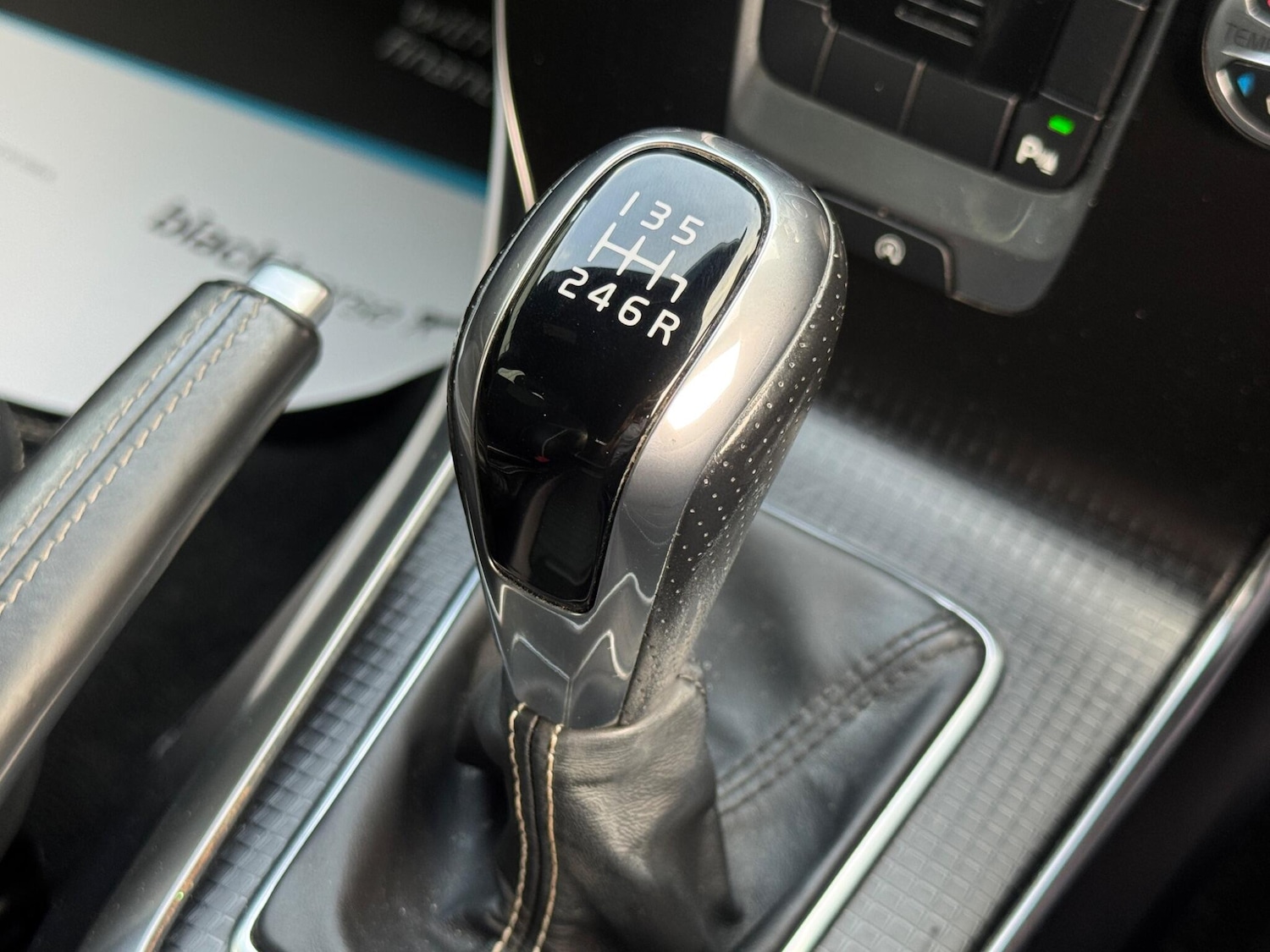 Used Volvo V40 2019 for sale - 76886117: Photo 52