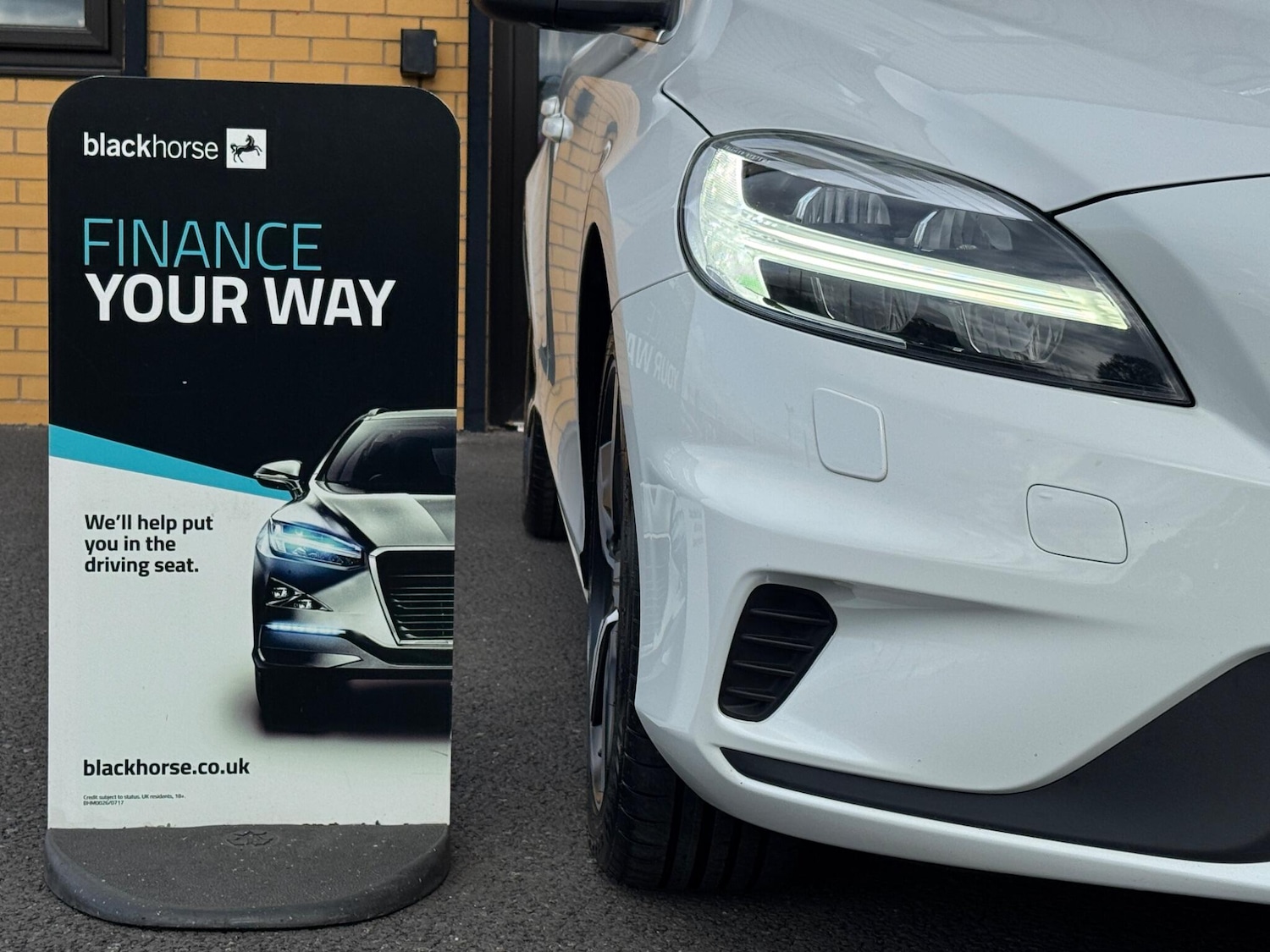 Used Volvo V40 2019 for sale - 76886117: Photo 7