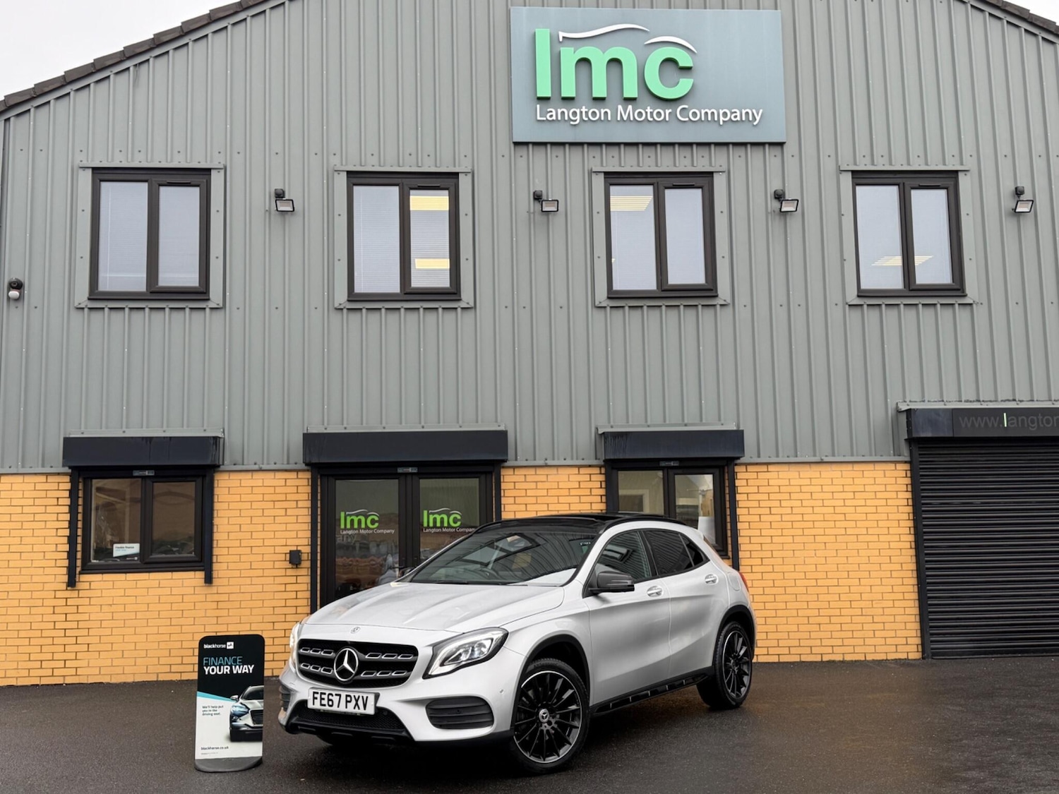 Used Mercedes-Benz GLA 2018 for sale - 77612912: Photo 2
