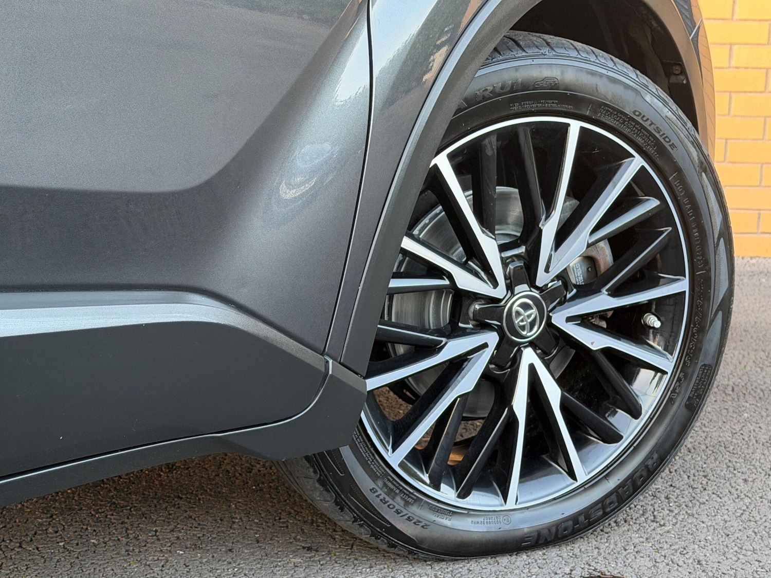 Used Toyota C-HR for sale - 76887456: Photo 15