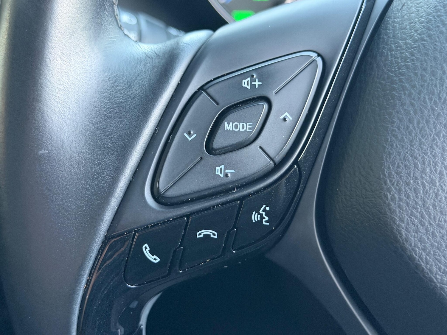 Used Toyota C-HR for sale - 76887456: Photo 45