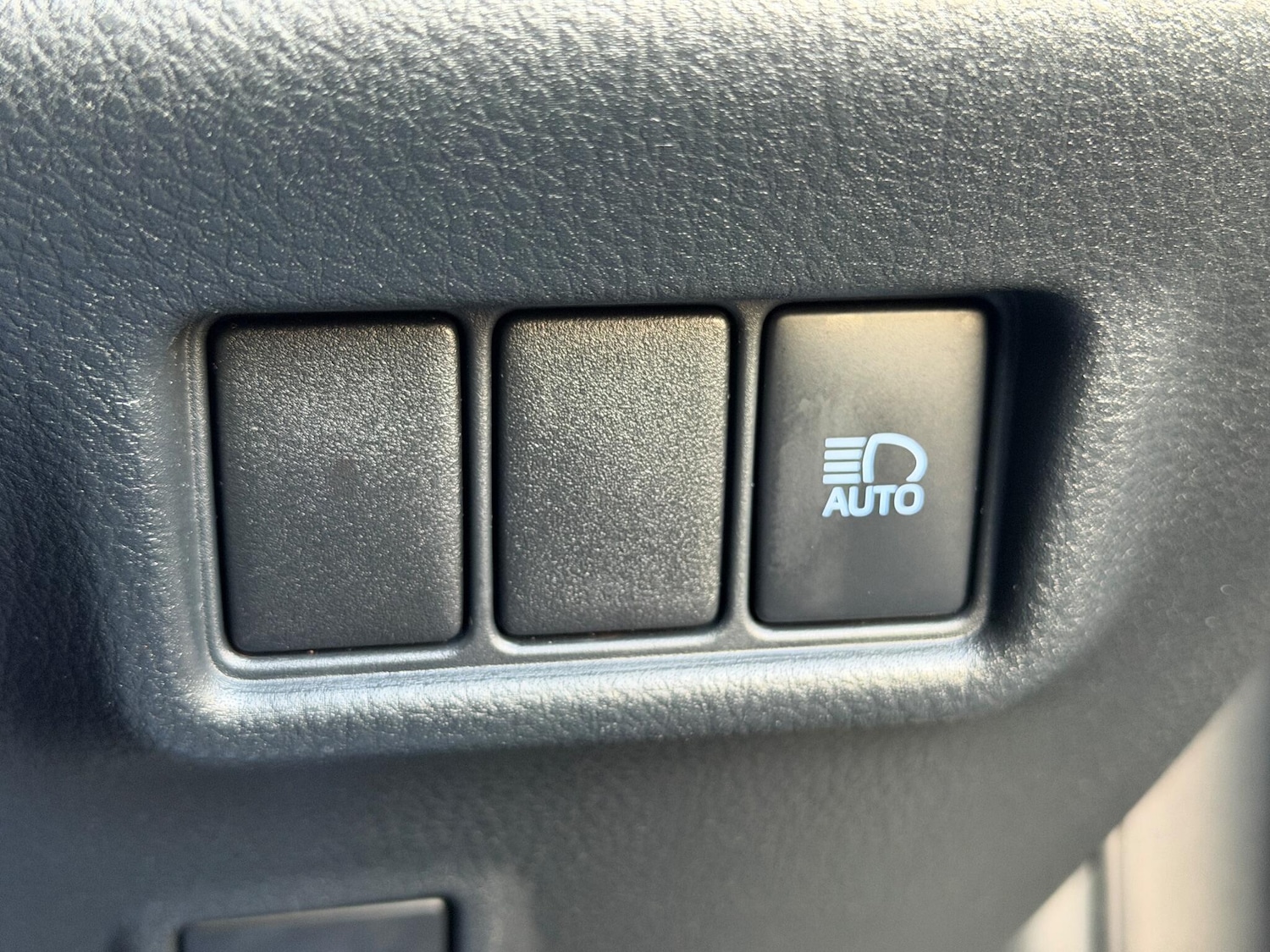 Used Toyota C-HR for sale - 76887456: Photo 59