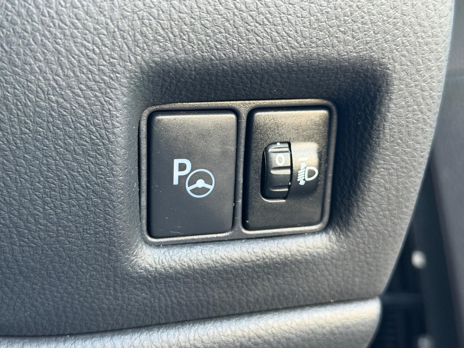 Used Toyota C-HR for sale - 76887456: Photo 60