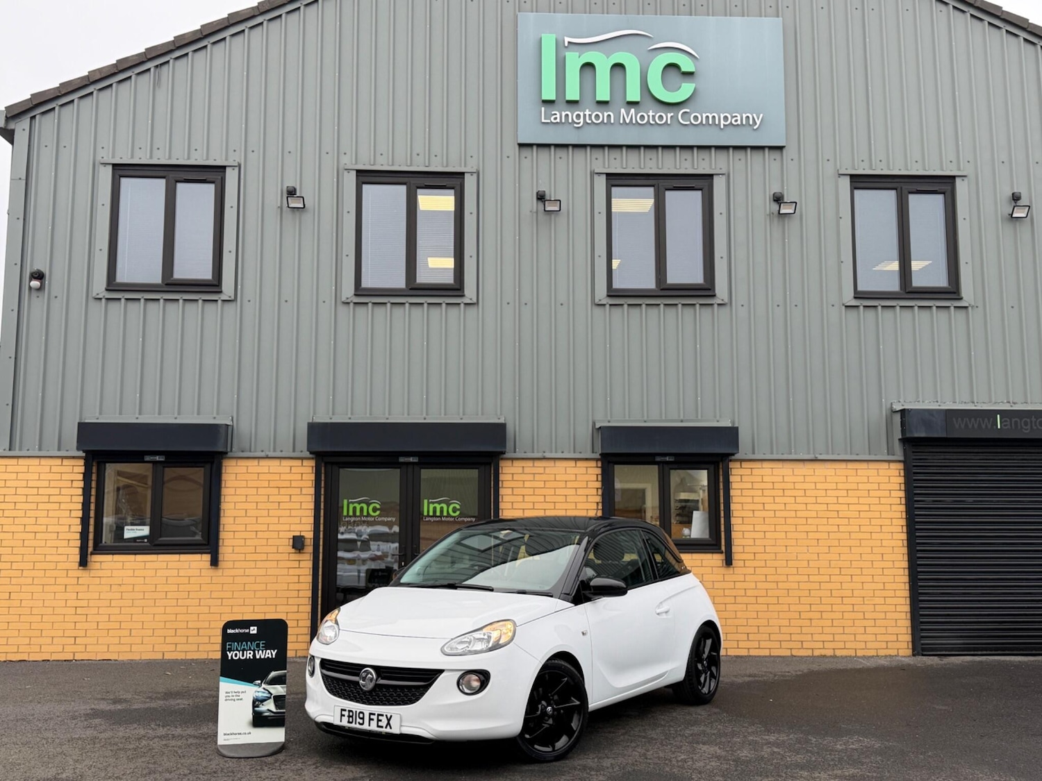 Used Vauxhall ADAM for sale - 77808287: Photo 2