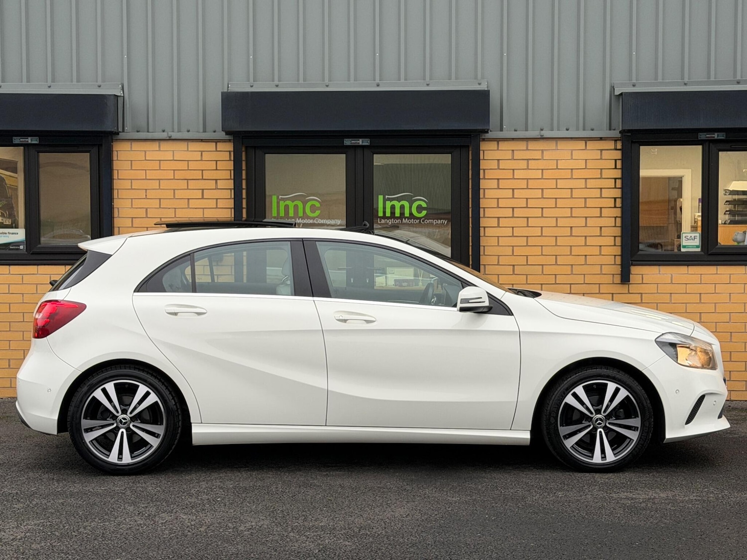 Used Mercedes-Benz A-Class 2016 for sale - 77468137: Photo 11