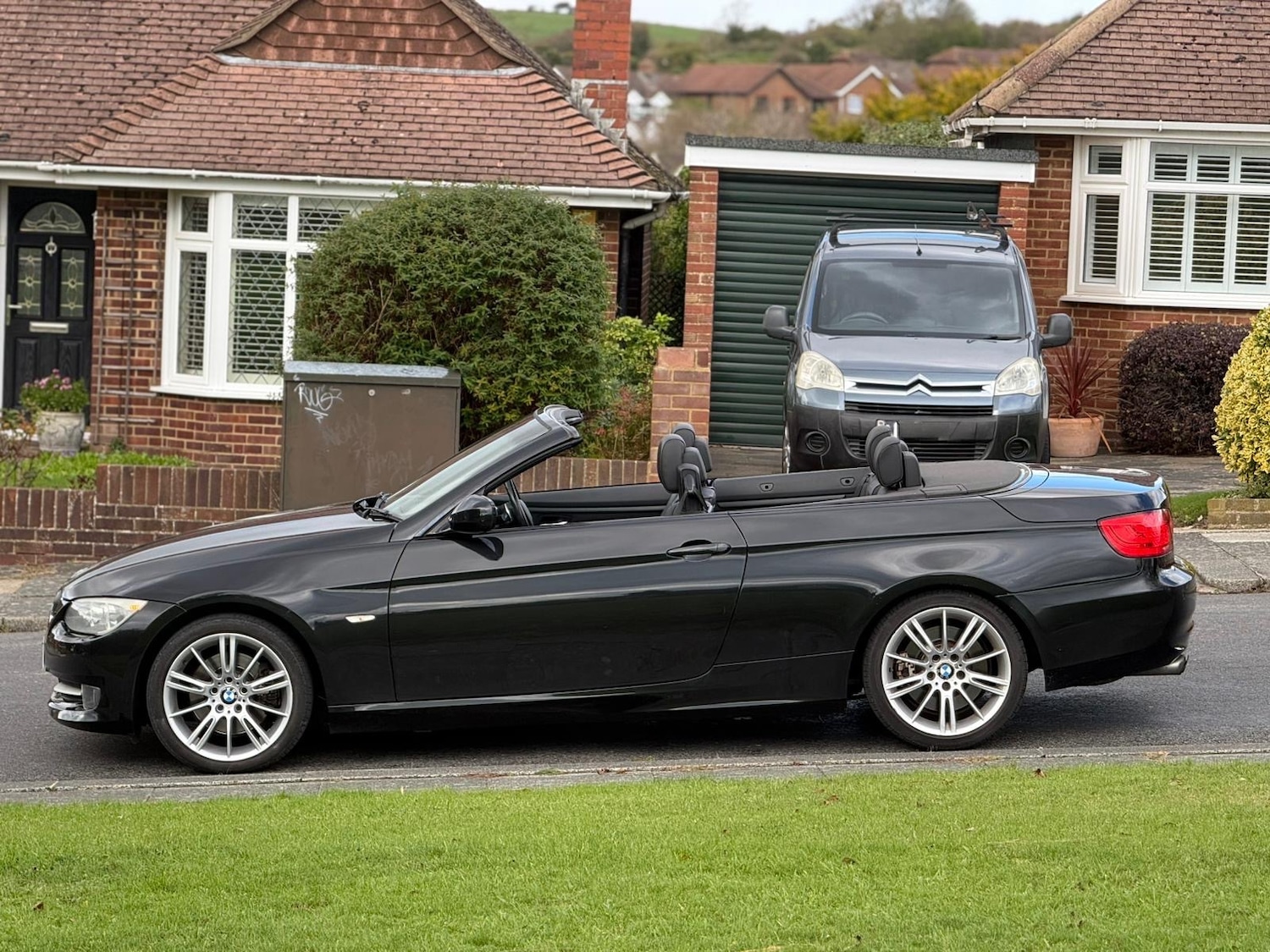 Used BMW 3 Series 2010 for sale - 76374810: Photo 12
