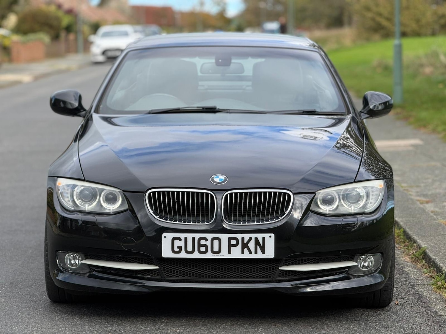 Used BMW 3 Series 2010 for sale - 76374810: Photo 2