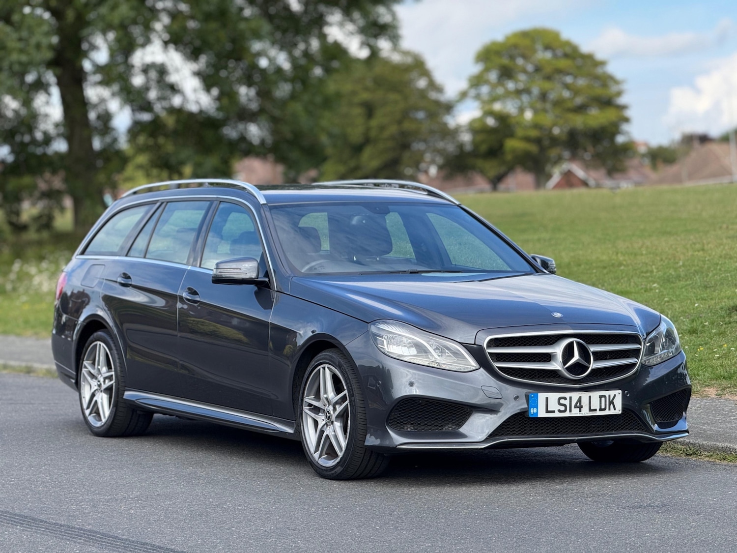 Used Mercedes-Benz E Class 2014 for sale - 76134576: Photo 1