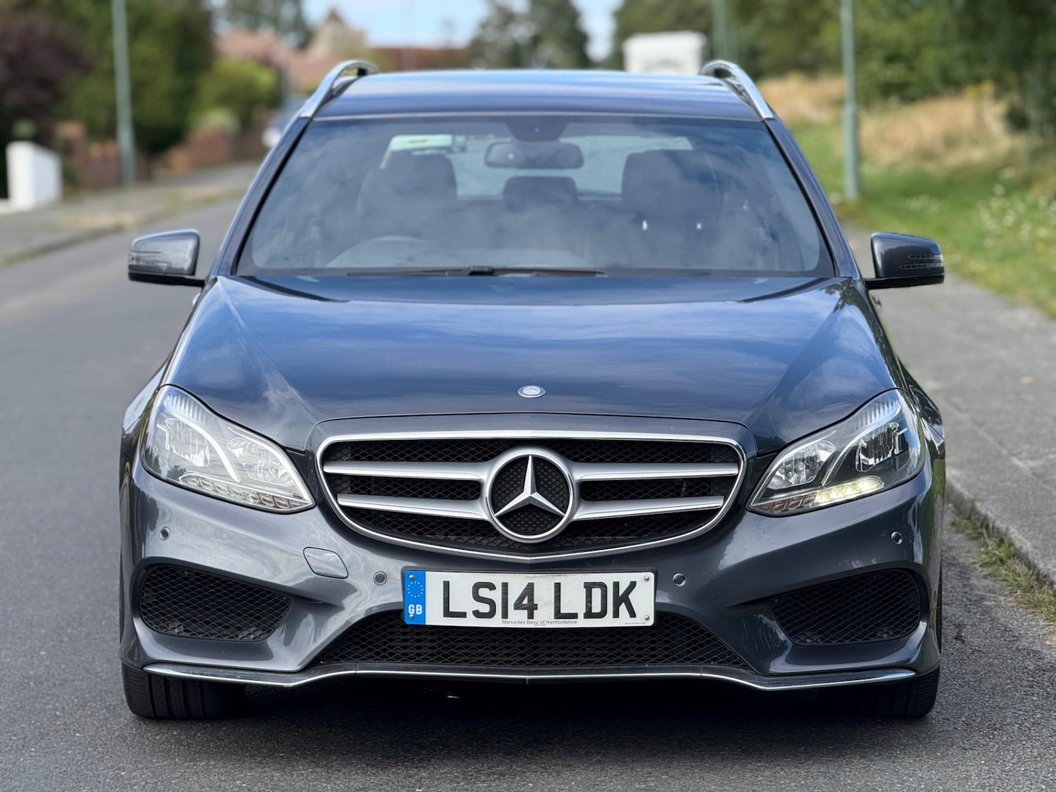 Used Mercedes-Benz E Class 2014 for sale - 76134576: Photo 2