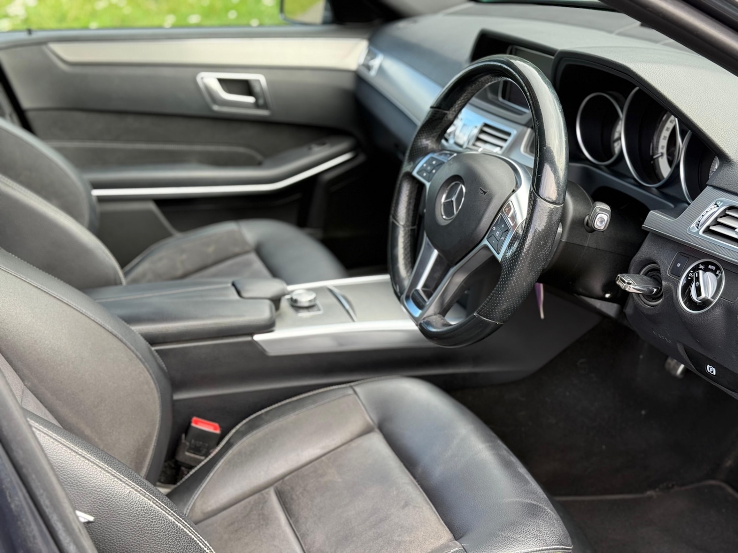 Used Mercedes-Benz E Class 2014 for sale - 76134576: Photo 9