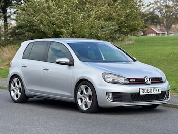 Used Volkswagen Golf 2010 for sale - 76130379: Photo