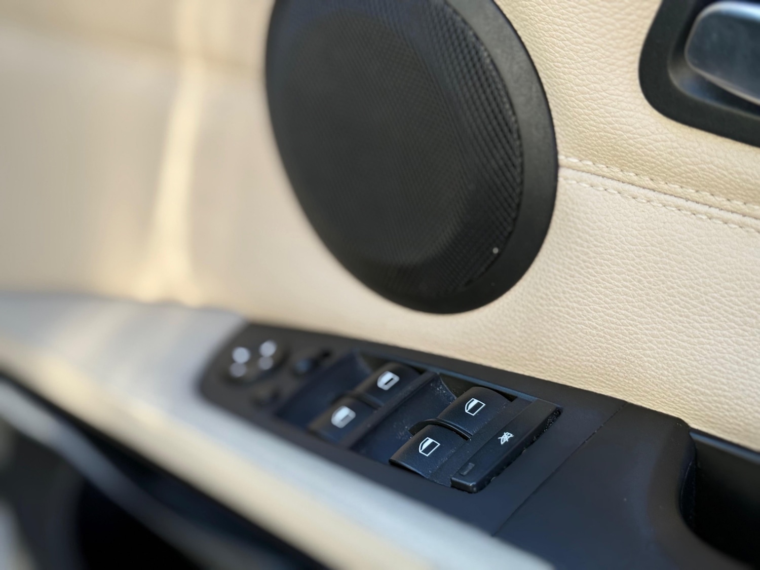 Used BMW 3 Series 2011 for sale - 76440055: Photo 15