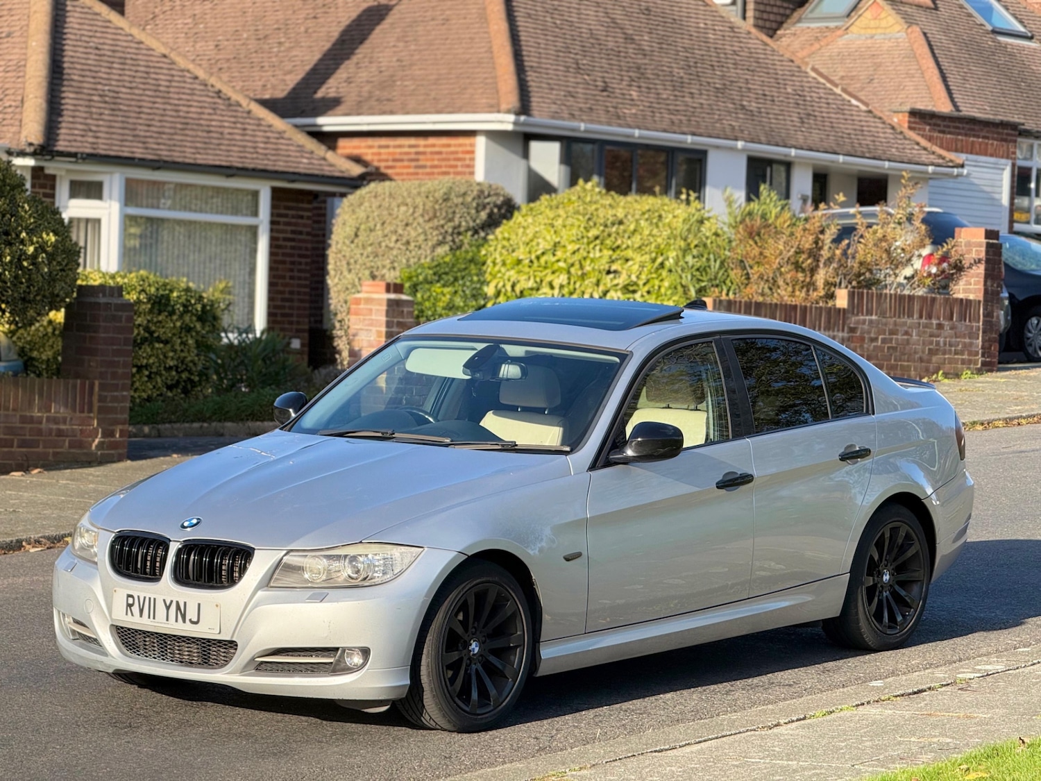 Used BMW 3 Series 2011 for sale - 76440055: Photo 3