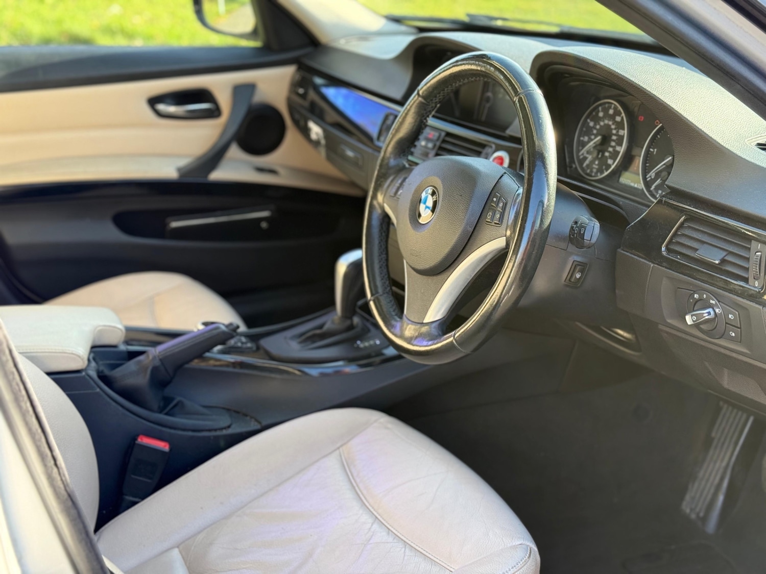 Used BMW 3 Series 2011 for sale - 76440055: Photo 9