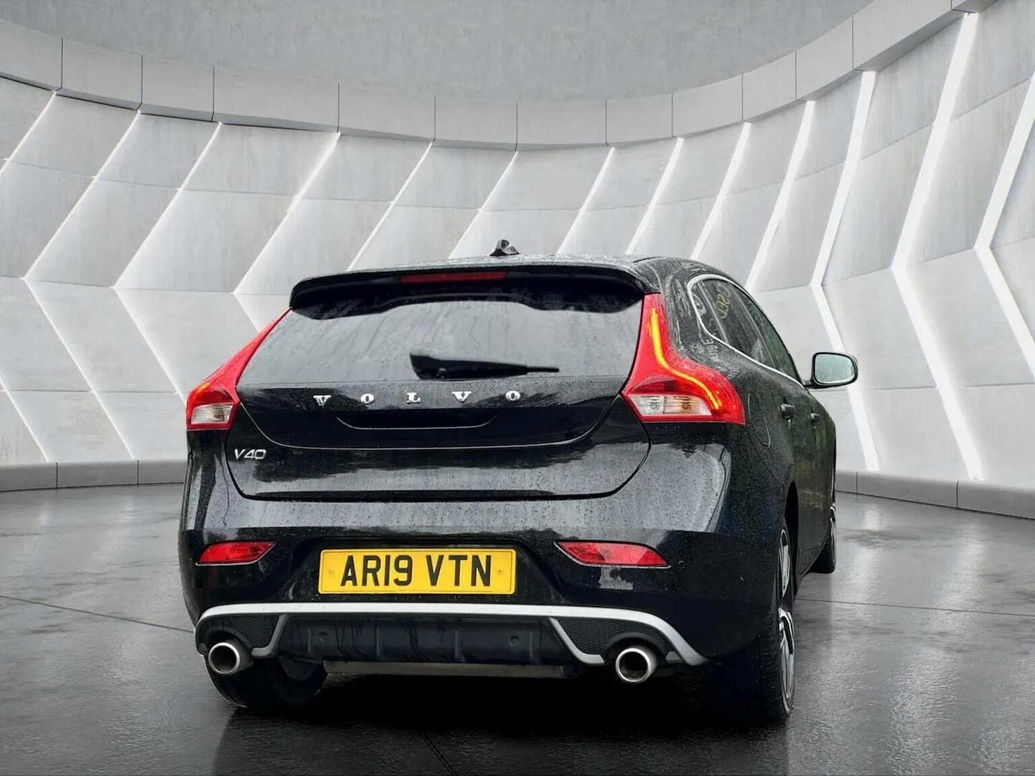 Used Volvo V40 2019 for sale - 76566621: Photo 13