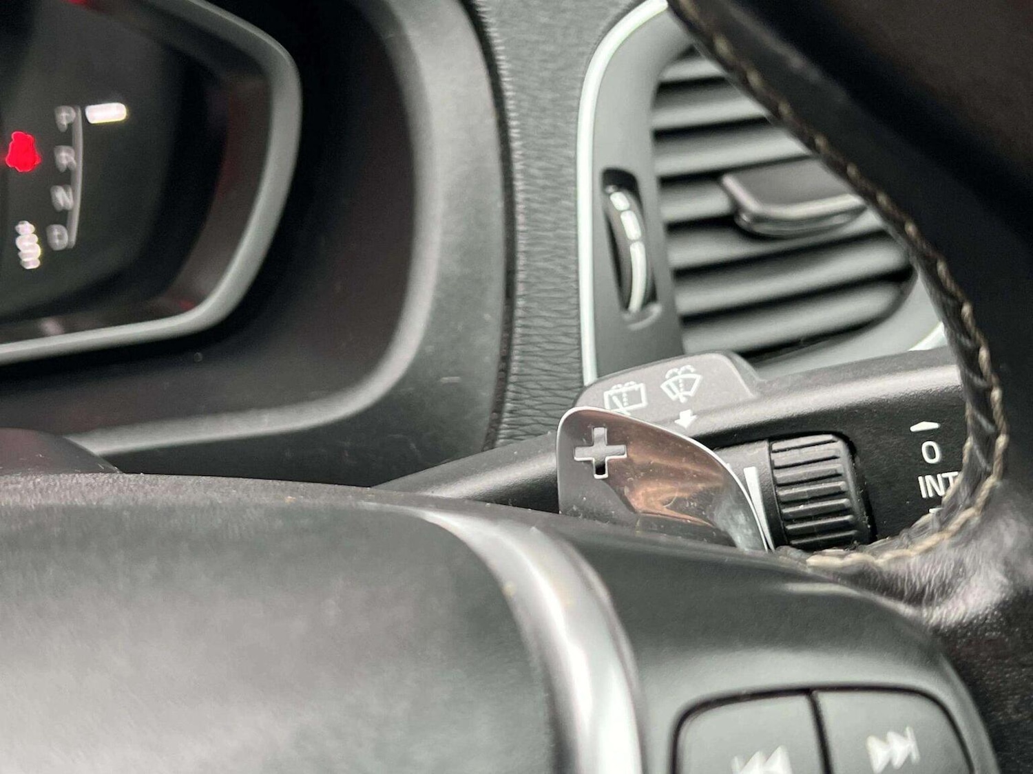 Used Volvo V40 2019 for sale - 76566621: Photo 41