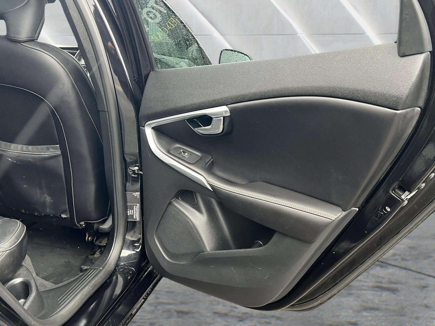 Used Volvo V40 2019 for sale - 76566621: Photo 45