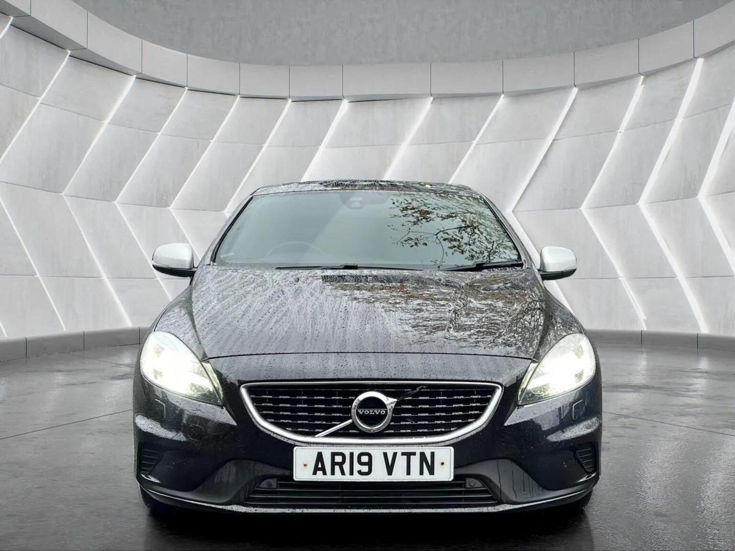 Used Volvo V40 2019 for sale - 76566621: Photo 5