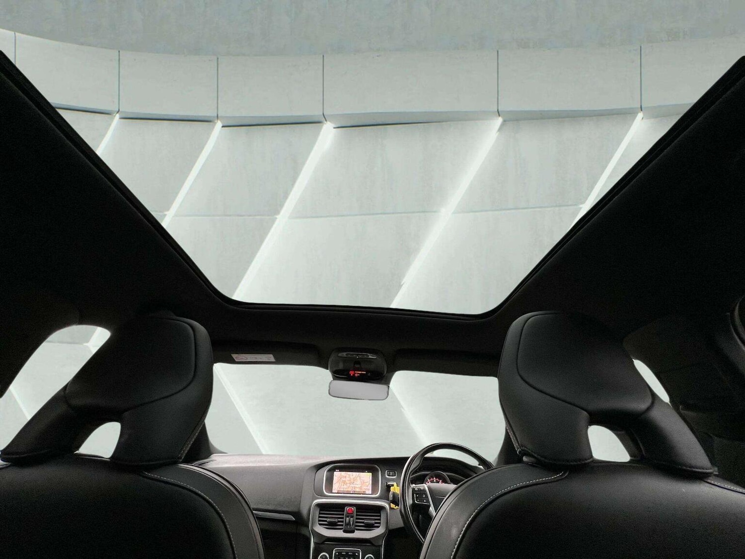 Used Volvo V40 2019 for sale - 76566621: Photo 51