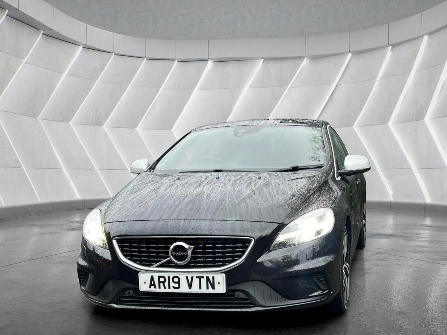 Used Volvo V40 2019 for sale - 76566621: Photo 6