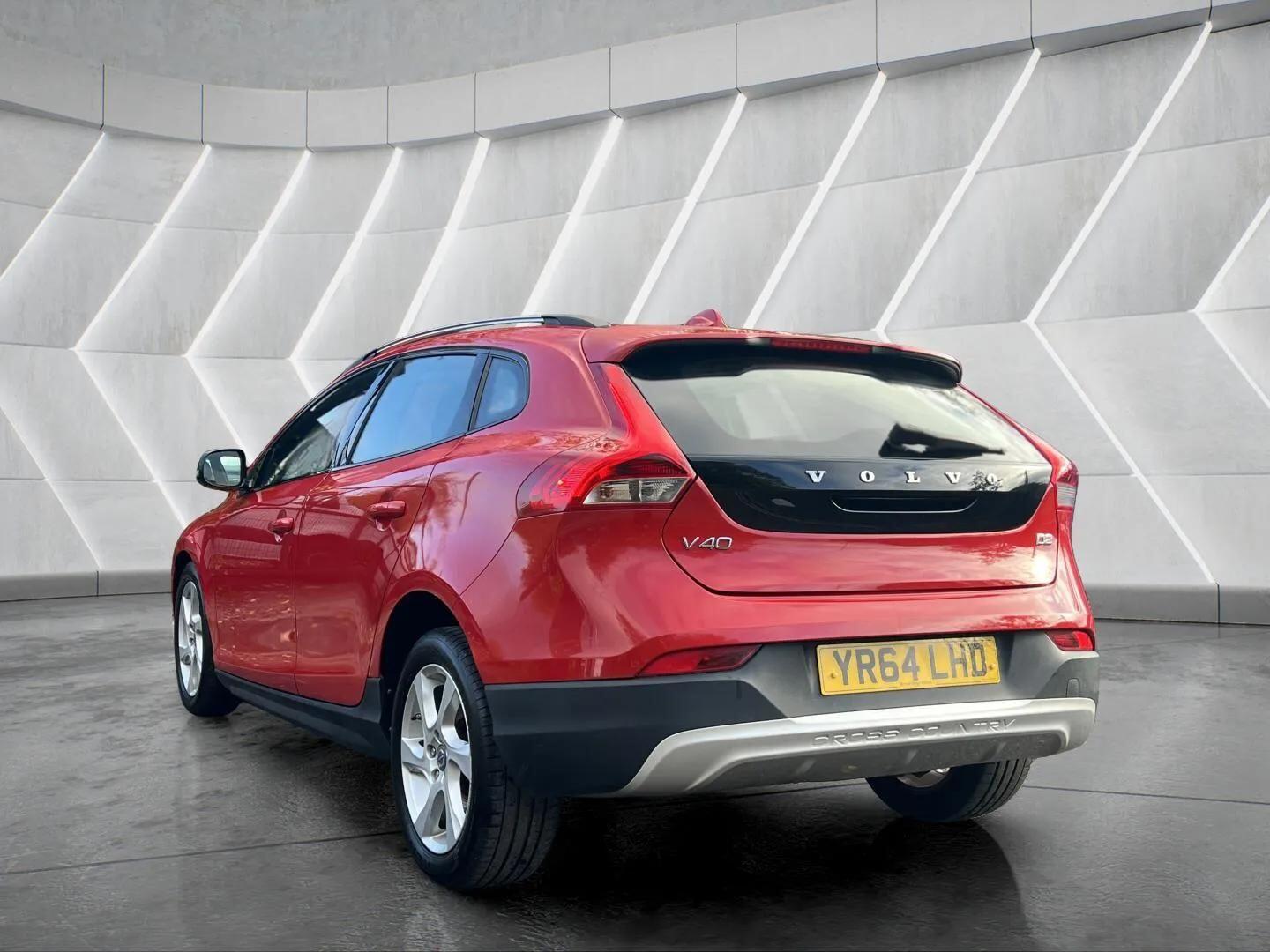 Used Volvo V40 2014 for sale - 76598459: Photo 12