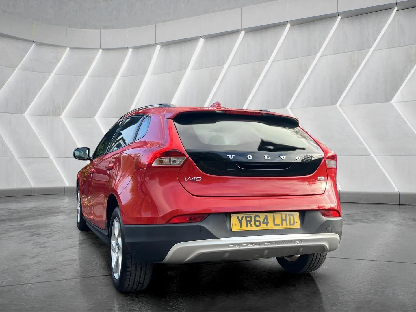 Used Volvo V40 2014 for sale - 76598459: Photo 13