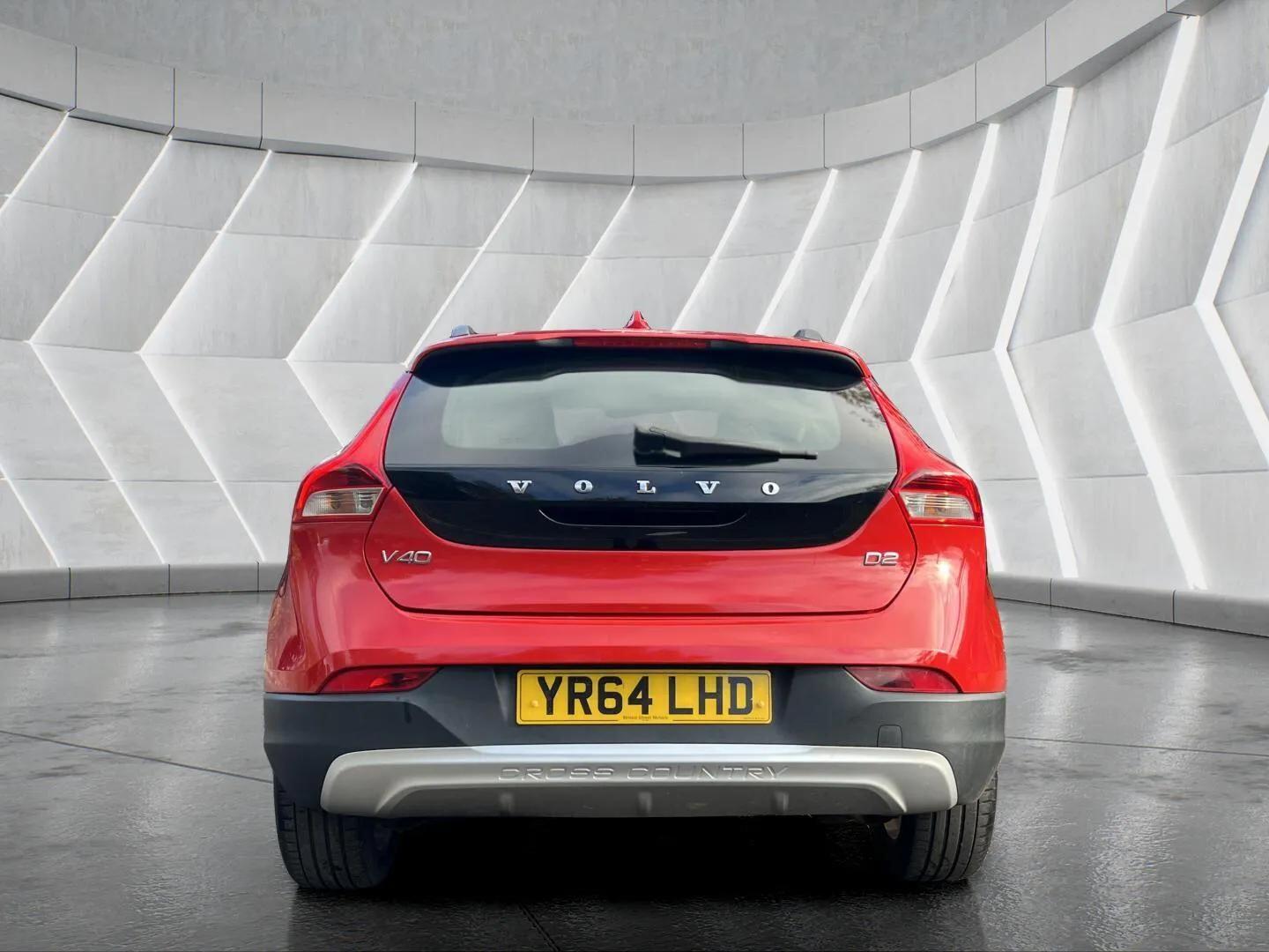 Used Volvo V40 2014 for sale - 76598459: Photo 15