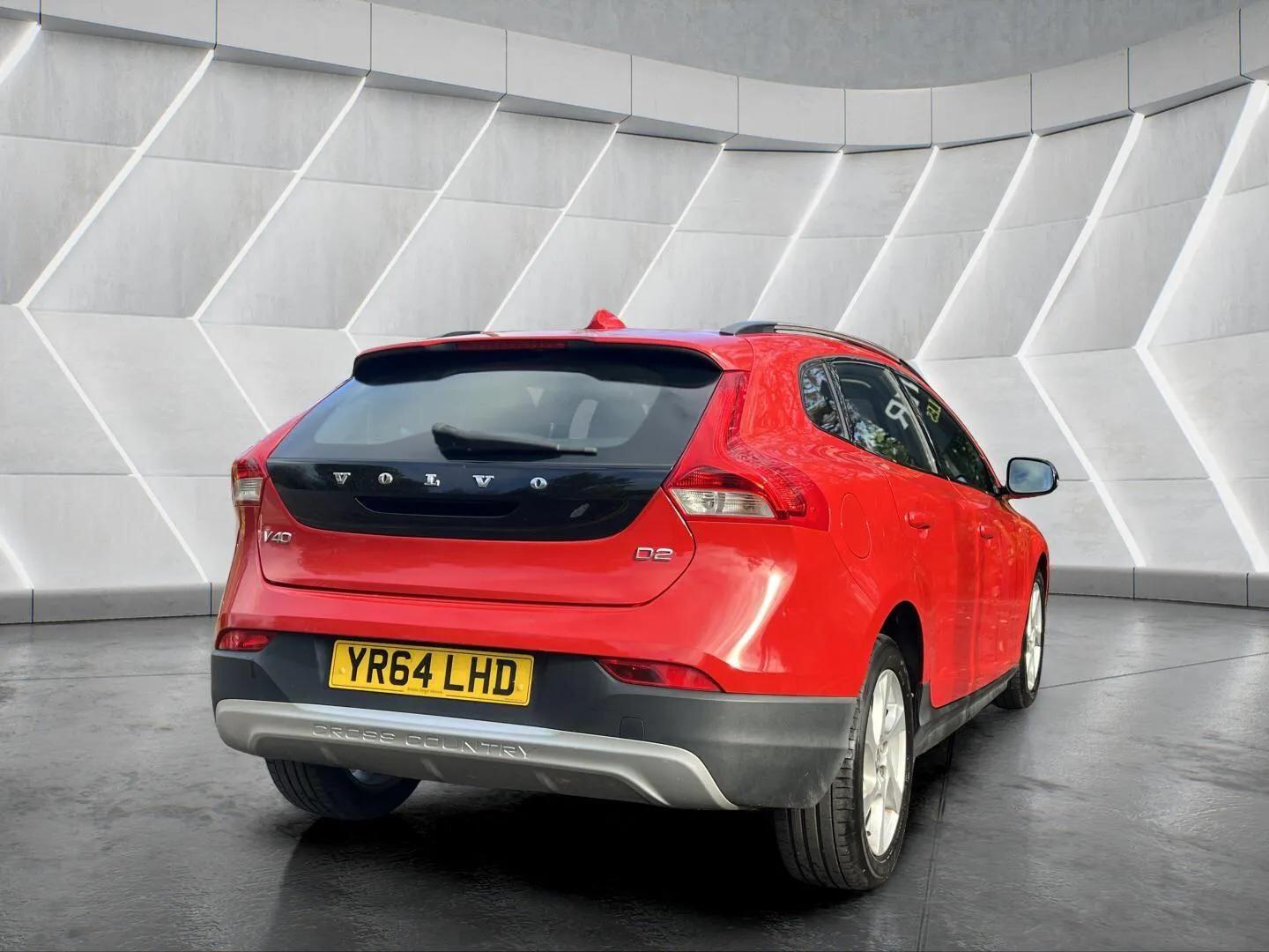 Used Volvo V40 2014 for sale - 76598459: Photo 17