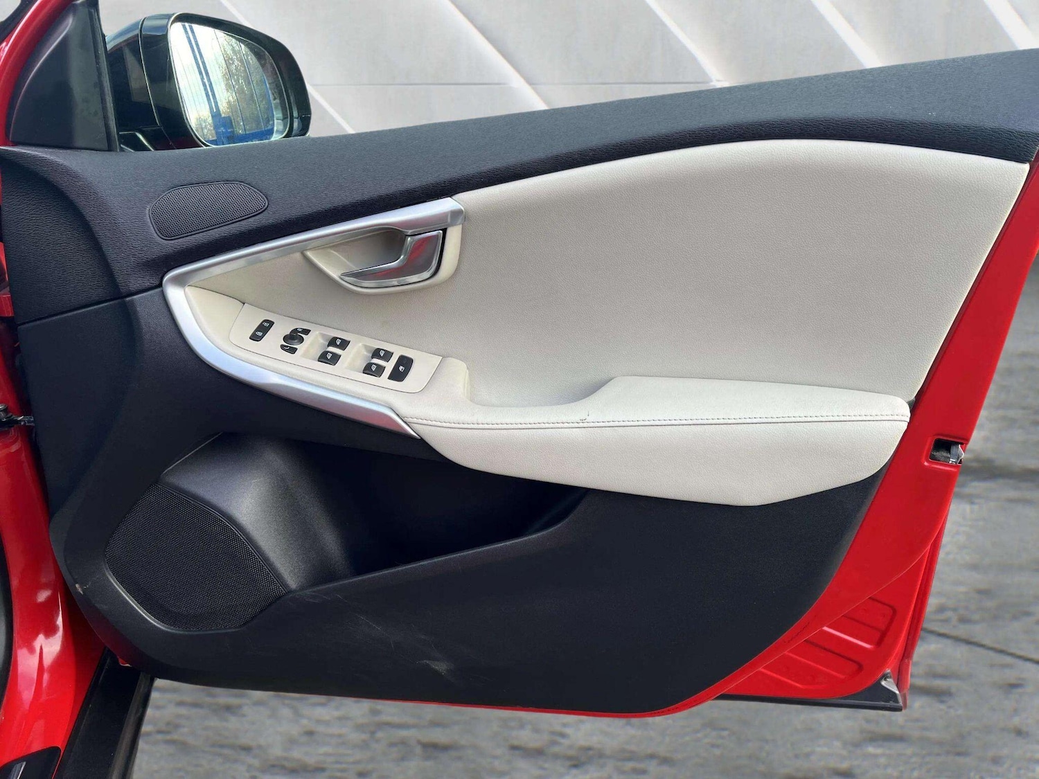 Used Volvo V40 2014 for sale - 76598459: Photo 20