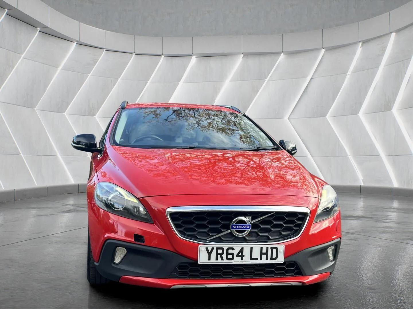 Used Volvo V40 2014 for sale - 76598459: Photo 5