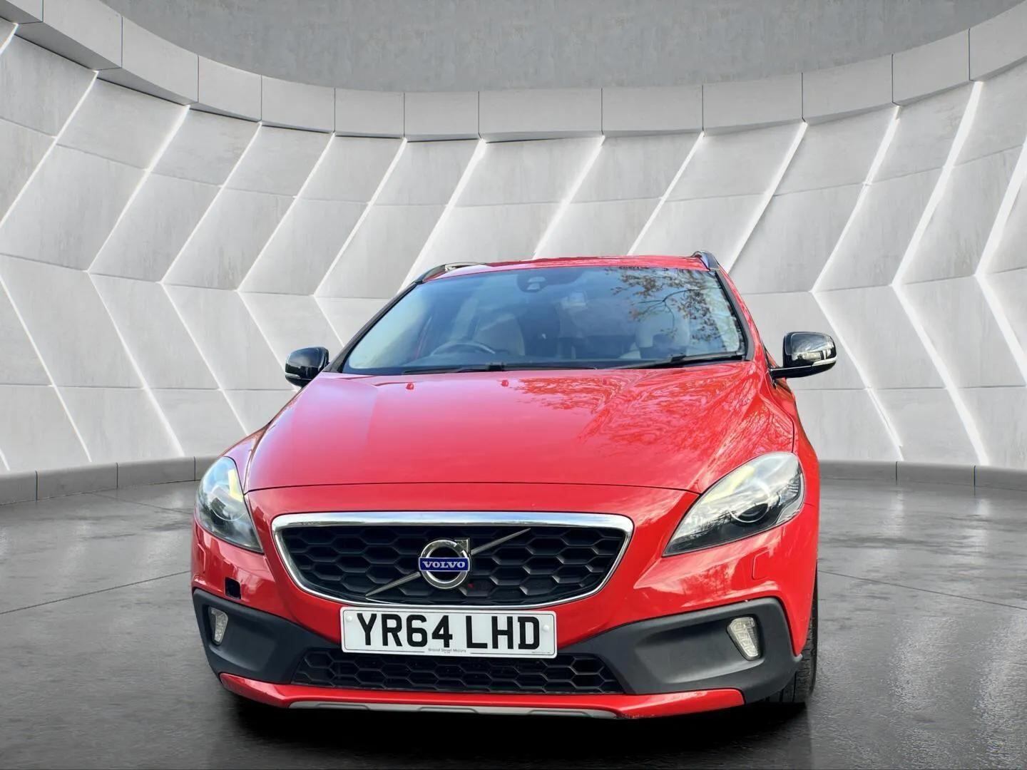 Used Volvo V40 2014 for sale - 76598459: Photo 7