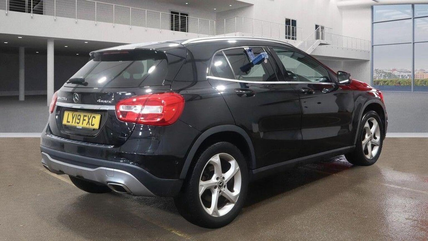 Used Mercedes-Benz GLA 2019 for sale - 76566663: Photo 4