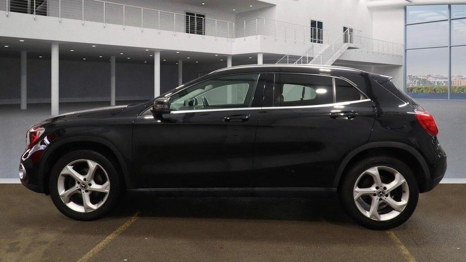Used Mercedes-Benz GLA 2019 for sale - 76566663: Photo 6