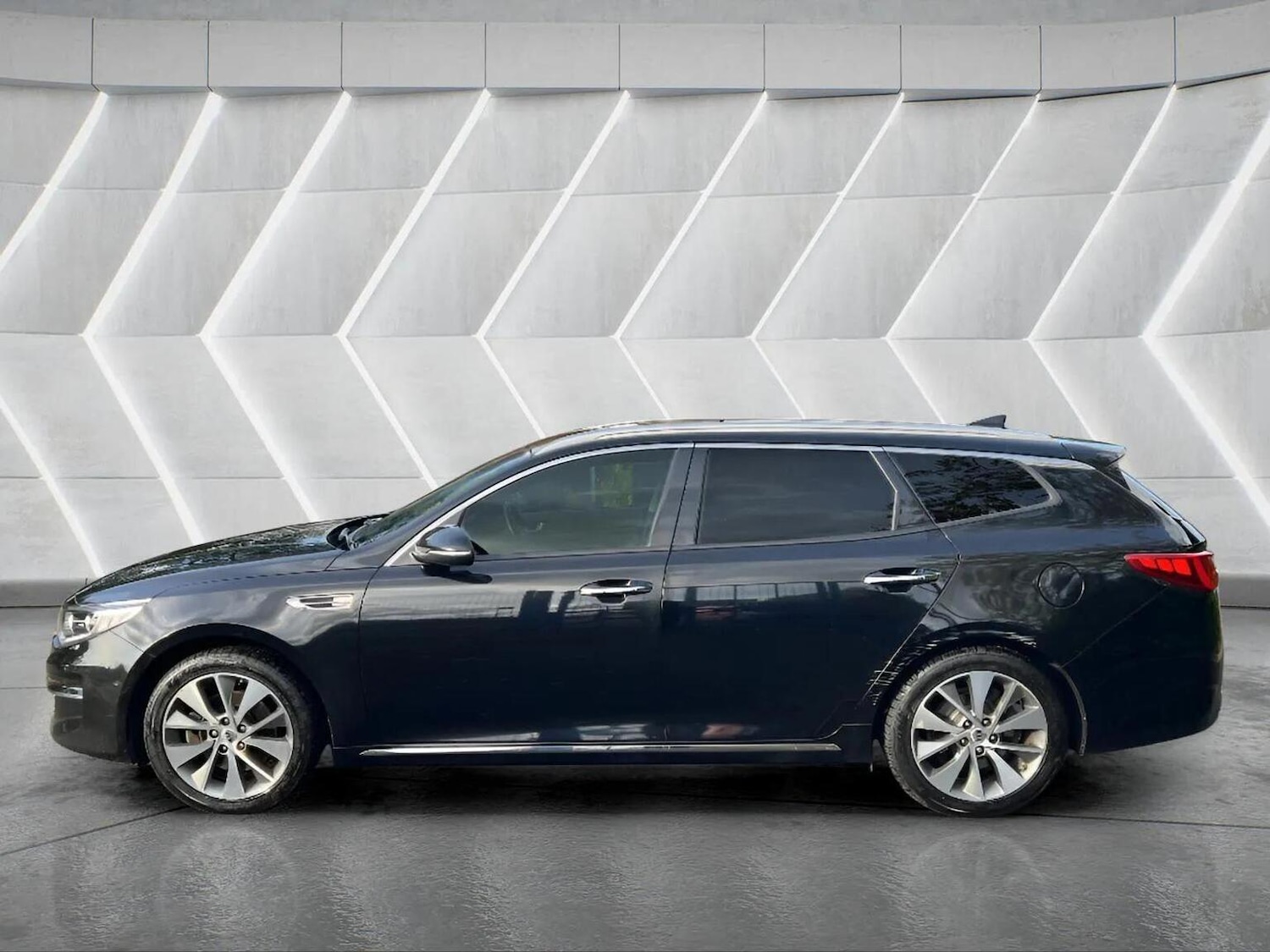 Used Kia Optima 2018 for sale - 76566662: Photo 4