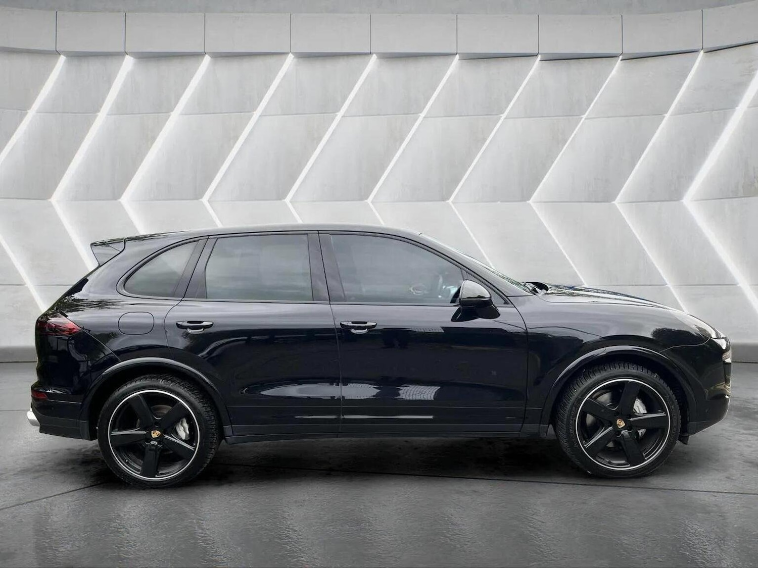 Used Porsche Cayenne 2017 for sale - 76566658: Photo 11