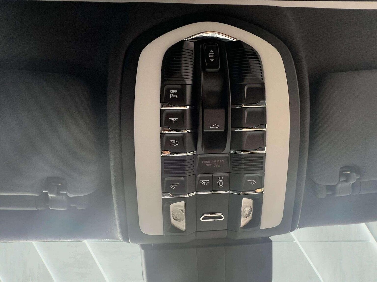 Used Porsche Cayenne 2017 for sale - 76566658: Photo 61