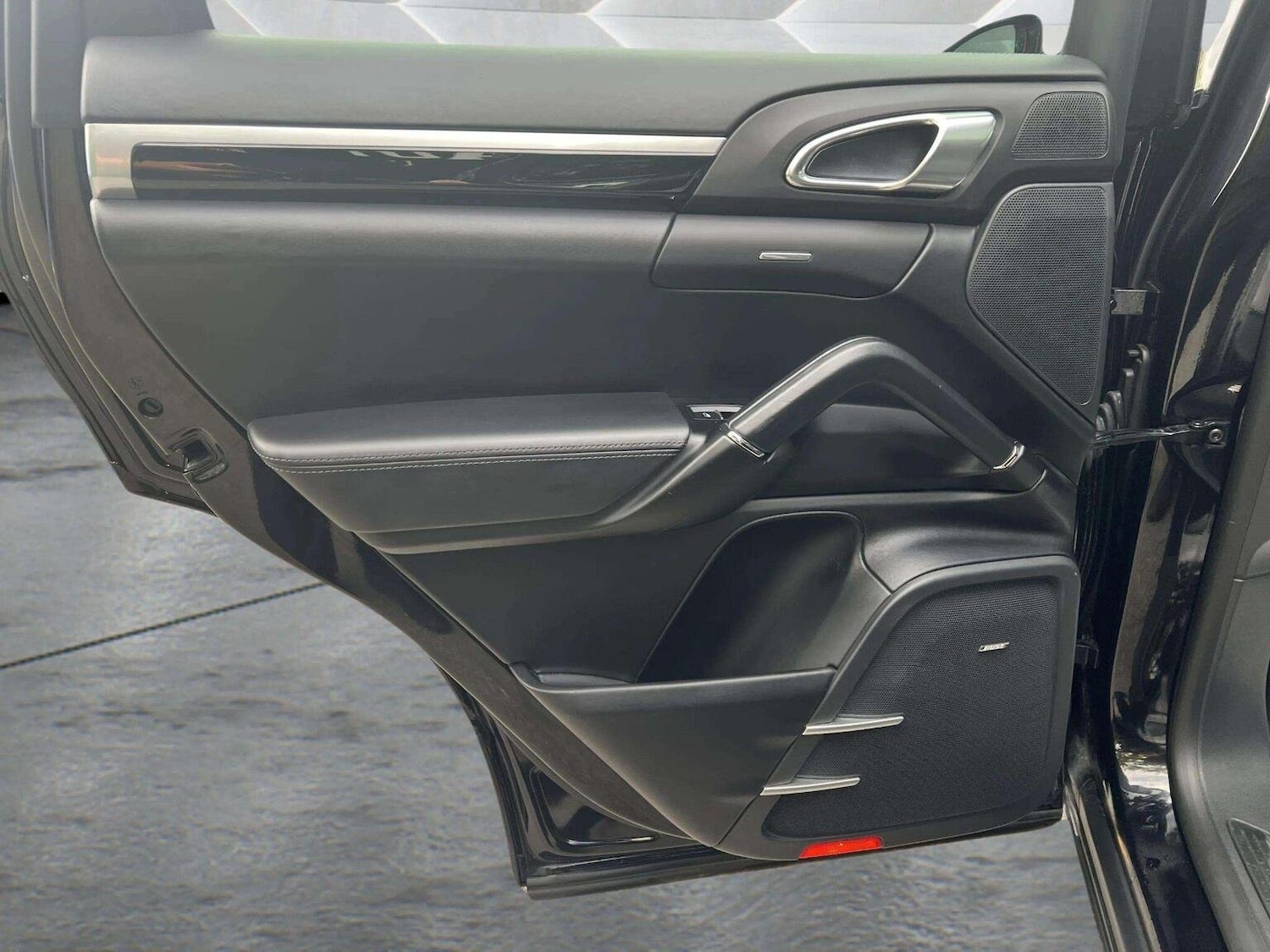 Used Porsche Cayenne 2017 for sale - 76566658: Photo 66